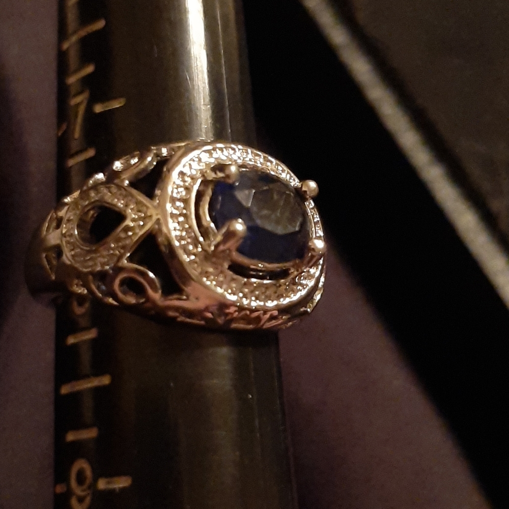 Filigree Sapphire Ring
